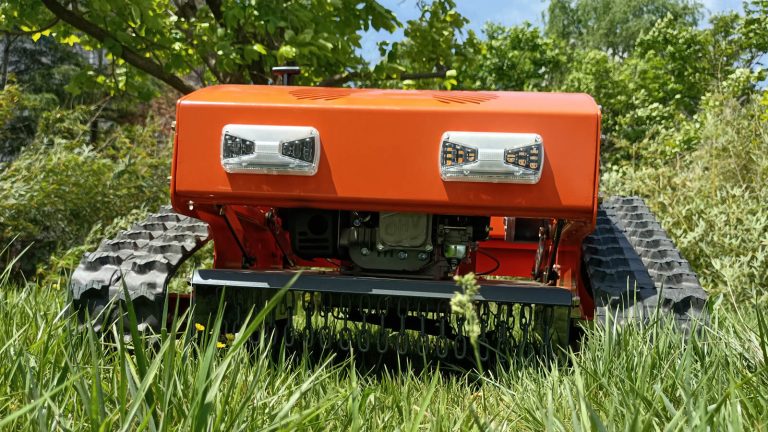 gasoline engine blade rotary time-saving and labor-saving remote controlled weed cutter