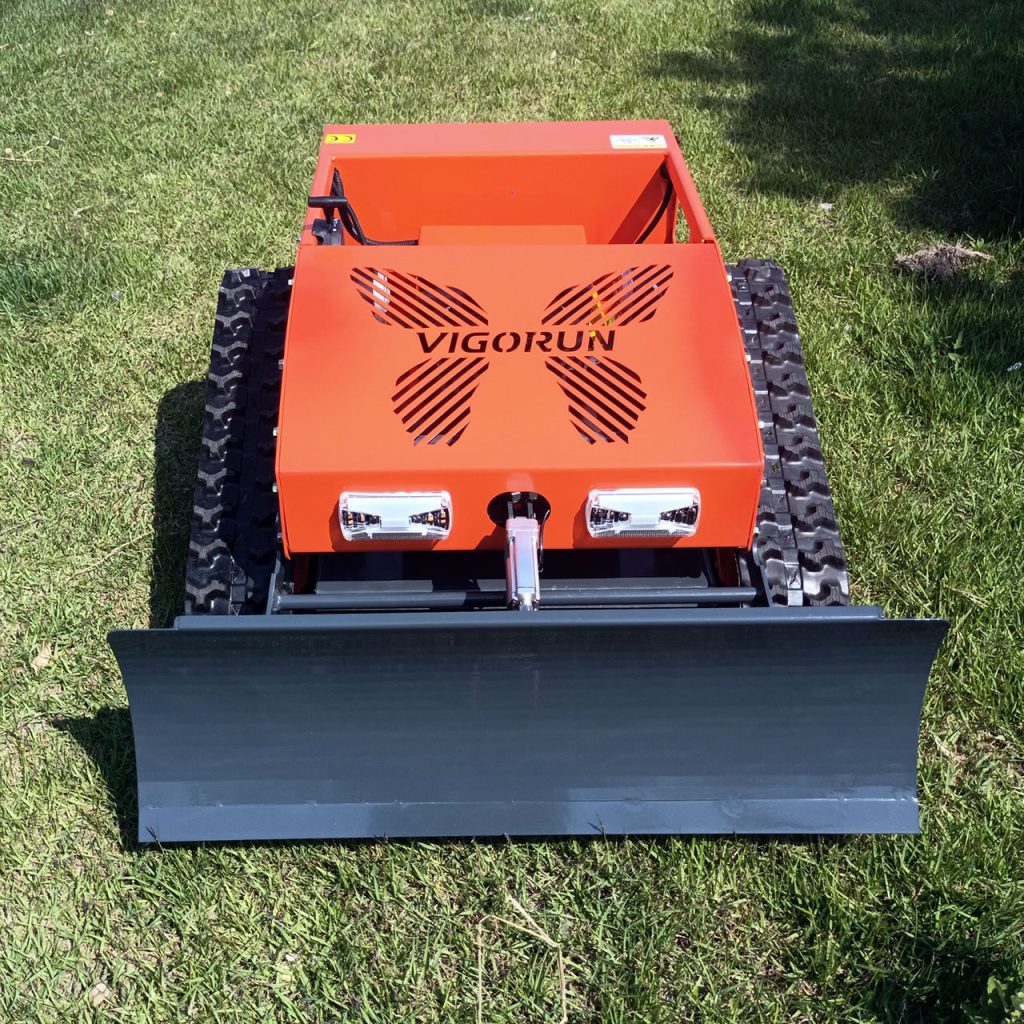 Crawler Remote Controlled Brush Mower (VTC550-90 dengan pisau salju