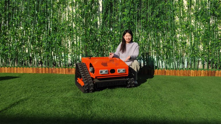 factory direct sales low wholesale price China wetland lawn mower with remote control